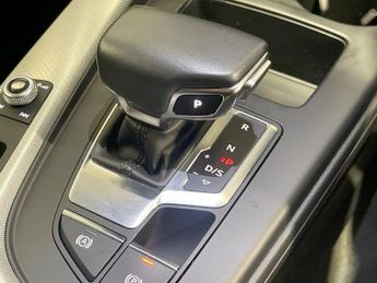 AUDI A4 2.0 TDI 35 Technik Saloon 4dr Diesel S Tronic Euro 6 (s/s) (163 
