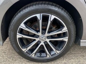 VOLKSWAGEN GOLF 1.4 TSI BlueMotion Tech ACT R-Line Hatchback 5dr Petrol DSG Euro