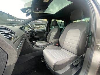 VOLKSWAGEN GOLF 1.4 TSI BlueMotion Tech ACT R-Line Hatchback 5dr Petrol DSG Euro