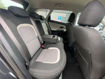 KIA CEED 1.6 CRDi 3 Sportswagon 5dr Diesel Auto Euro 5 (126 bhp)