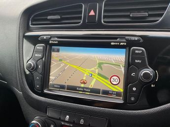 KIA CEED 1.6 CRDi 3 Sportswagon 5dr Diesel Auto Euro 5 (126 bhp)