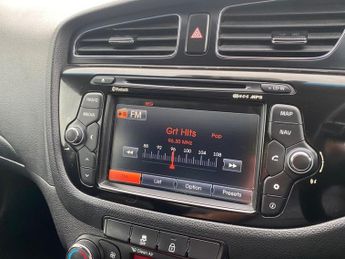 KIA CEED 1.6 CRDi 3 Sportswagon 5dr Diesel Auto Euro 5 (126 bhp)