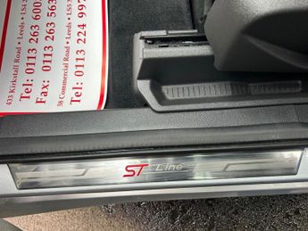 FORD KUGA 2.0 TDCi EcoBlue ST-Line Edition SUV 5dr Diesel Powershift AWD E