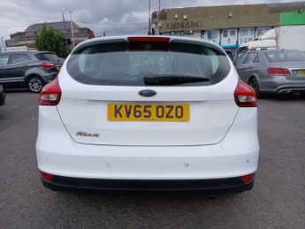 FORD FOCUS 1.6 Zetec Hatchback 5dr Petrol Powershift Euro 6 (125 ps)