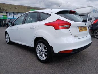 FORD FOCUS 1.6 Zetec Hatchback 5dr Petrol Powershift Euro 6 (125 ps)