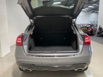 MERCEDES-BENZ GLA 1.6 GLA180 Urban Edition SUV 5dr Petrol 7G-DCT Euro 6 (s/s) (122