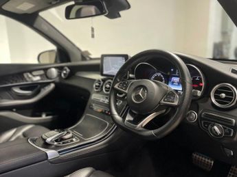 MERCEDES-BENZ GLC 2.1 GLC250d AMG Line (Premium Plus) SUV 5dr Diesel G-Tronic 4MAT