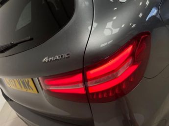 MERCEDES-BENZ GLC 2.1 GLC250d AMG Line (Premium Plus) SUV 5dr Diesel G-Tronic 4MAT