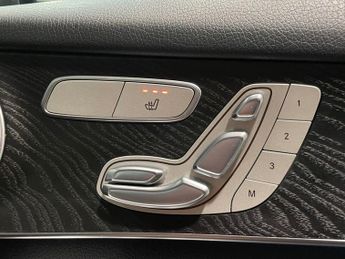 MERCEDES-BENZ GLC 2.1 GLC250d AMG Line (Premium Plus) SUV 5dr Diesel G-Tronic 4MAT