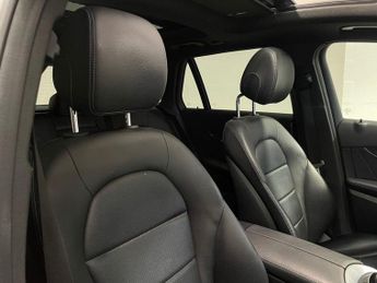 MERCEDES-BENZ GLC 2.1 GLC250d AMG Line (Premium Plus) SUV 5dr Diesel G-Tronic 4MAT