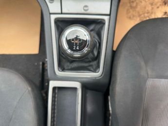 VAUXHALL VECTRA 1.8 VVT Life Hatchback 5dr Petrol Manual (173 g/km, 138 bhp)