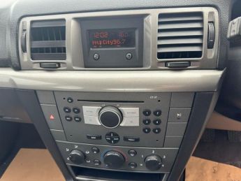 VAUXHALL VECTRA 1.8 VVT Life Hatchback 5dr Petrol Manual (173 g/km, 138 bhp)