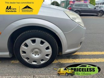 VAUXHALL VECTRA 1.8 VVT Life Hatchback 5dr Petrol Manual (173 g/km, 138 bhp)