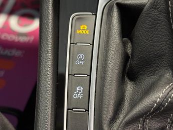 VOLKSWAGEN GOLF 2.0 TSI R Hatchback 5dr Petrol DSG 4Motion Euro 6 (s/s) (310 ps)