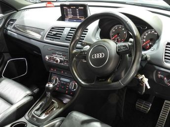 AUDI RS Q3 2.5 TFSI SUV 5dr Petrol S Tronic quattro Euro 5 (s/s) (310 ps)