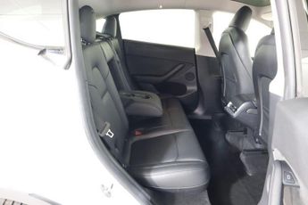 TESLA MODEL Y Auto RWD 5dr