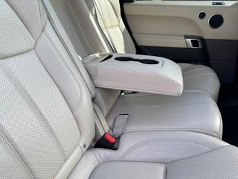 LAND ROVER RANGE ROVER SPORT 3.0 SD V6 HSE SUV 5dr Diesel Auto 4WD Euro 6 (s/s) (306 ps)