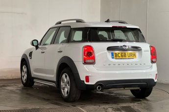 MINI COUNTRYMAN 1.5 Cooper Classic SUV 5dr Petrol Steptronic Euro 6 (s/s) (136 p