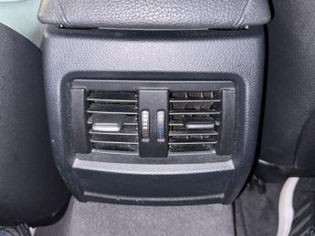 BMW 3 SERIES 2.0 320d SE Saloon 4dr Diesel Auto Euro 6 (s/s) (190 ps)