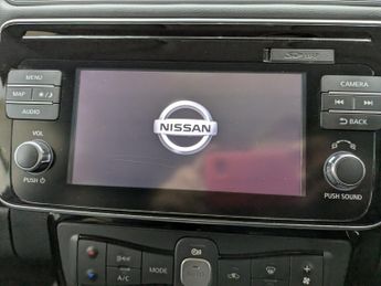 NISSAN LEAF 40kWh N-Connecta Hatchback 5dr Electric Auto (150 ps)