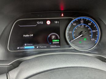 NISSAN LEAF 40kWh N-Connecta Hatchback 5dr Electric Auto (150 ps)