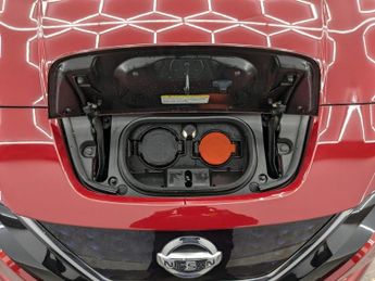 NISSAN LEAF 40kWh N-Connecta Hatchback 5dr Electric Auto (150 ps)
