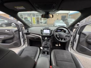 FORD KUGA 2.0 TDCi ST-Line SUV 5dr Diesel Powershift AWD Euro 6 (s/s) (180
