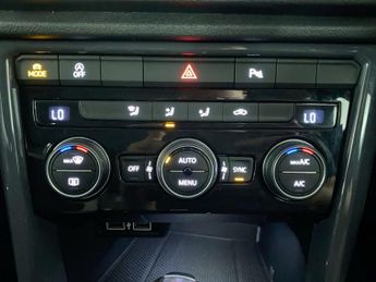 VOLKSWAGEN T-ROC 1.5 TSI GPF EVO SEL SUV 5dr Petrol DSG Euro 6 (s/s) (150 ps)
