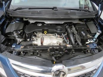VAUXHALL ZAFIRA TOURER 2.0 CDTi SRi MPV 5dr Diesel Auto Euro 6 (170 ps)