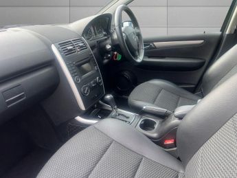 MERCEDES-BENZ A-CLASS 1.7 A180 Avantgarde SE Hatchback 5dr Petrol CVT (166 g/km, 116 b