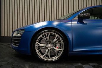 AUDI R8 5.2 FSI V10 Plus Coupe 2dr Petrol S Tronic quattro Euro 5 (550 p