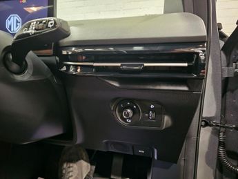 MG Mg4 64kWh Trophy Long Range Hatchback 5dr Electric Auto (203 ps)