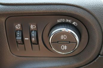 VAUXHALL GRANDLAND X 1.2 Turbo Sport Nav SUV 5dr Petrol Auto Euro 6 (s/s) (130 ps)