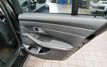 BMW 3 SERIES 2.0 330e 12kWh Sport Pro Saloon 4dr Petrol Plug-in Hybrid Auto E