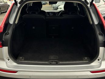 VOLVO XC60 2.0 D4 Momentum Pro SUV 5dr Diesel Auto AWD Euro 6 (s/s) (190 ps