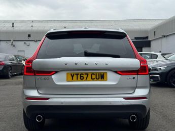 VOLVO XC60 2.0 D4 Momentum Pro SUV 5dr Diesel Auto AWD Euro 6 (s/s) (190 ps