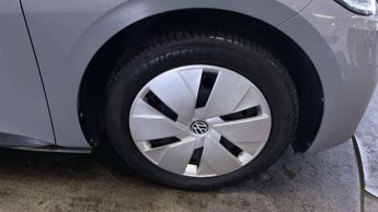 VOLKSWAGEN ID.3 Pro Performance 58kWh Family Hatchback 5dr Electric Auto (204 ps