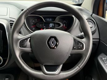 RENAULT CAPTUR 1.5 dCi ENERGY Iconic SUV 5dr Diesel EDC Euro 6 (s/s) (90 ps)
