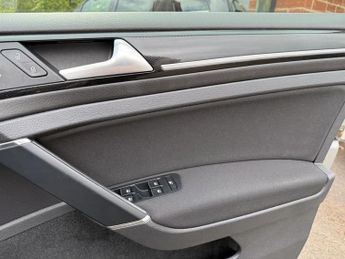 VOLKSWAGEN GOLF 1.6 TDI BlueMotion Tech GT Edition Hatchback 5dr Diesel DSG Euro