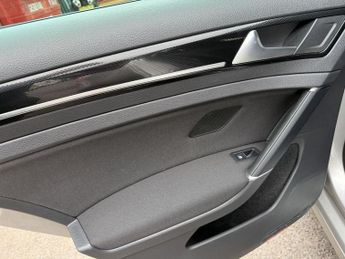 VOLKSWAGEN GOLF 1.6 TDI BlueMotion Tech GT Edition Hatchback 5dr Diesel DSG Euro