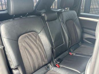 AUDI Q7 3.0 TDI V6 S line SUV 5dr Diesel Tiptronic quattro Euro 5 (s/s) 