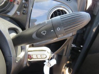FIAT 500 1.2 Lounge Hatchback 3dr Petrol Dualogic Euro 6 (s/s) (69 bhp)