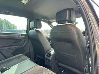 VOLKSWAGEN TIGUAN 1.5 TSI R-Line SUV 5dr Petrol DSG Euro 6 (s/s) (150 ps)