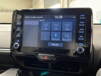 TOYOTA YARIS 1.5 VVT-h Design Hatchback 5dr Petrol Hybrid E-CVT Euro 6 (s/s) 