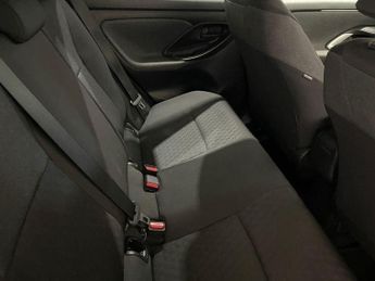 TOYOTA YARIS 1.5 VVT-h Design Hatchback 5dr Petrol Hybrid E-CVT Euro 6 (s/s)