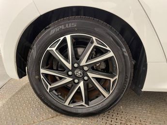 TOYOTA YARIS 1.5 VVT-h Design Hatchback 5dr Petrol Hybrid E-CVT Euro 6 (s/s) 