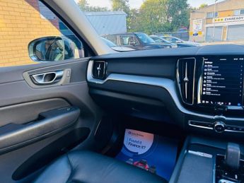 VOLVO XC60 2.0h T6 Recharge 11.6kWh Inscription Expression SUV 5dr Petrol P