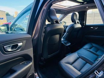 VOLVO XC60 2.0h T6 Recharge 11.6kWh Inscription Expression SUV 5dr Petrol P