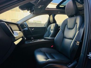 VOLVO XC60 2.0h T6 Recharge 11.6kWh Inscription Expression SUV 5dr Petrol P