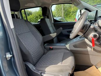 PEUGEOT e-Rifter 52kWh GT Standard MPV 5dr Electric Auto (7.4kW Charger) (136 ps)